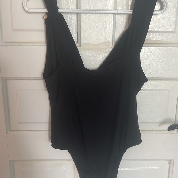 Venus black bodysuit with gold accents - Picture 2 of 2